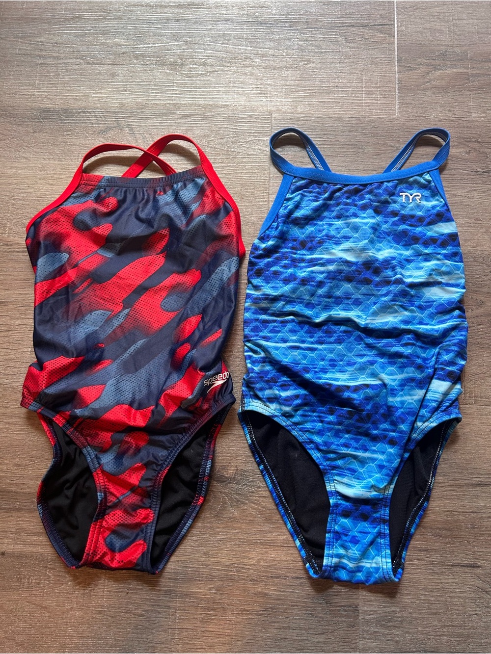 Speedo & TYR Red Camo Girls' One-Piece Swimsuit -2pcs Size 26